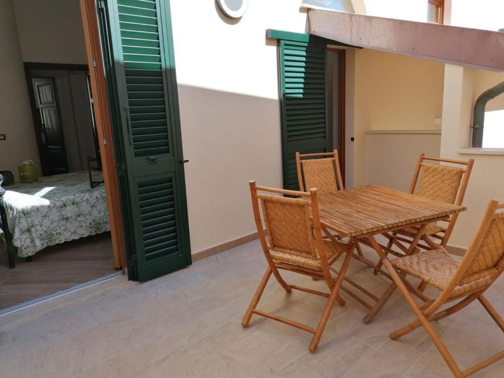 Valeria San Vincenzo Apartment Exterior foto